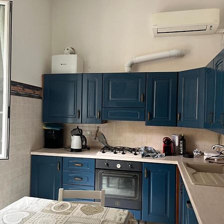 A Due Passi Dalla Lanterna جنوة المظهر الخارجي الصورة